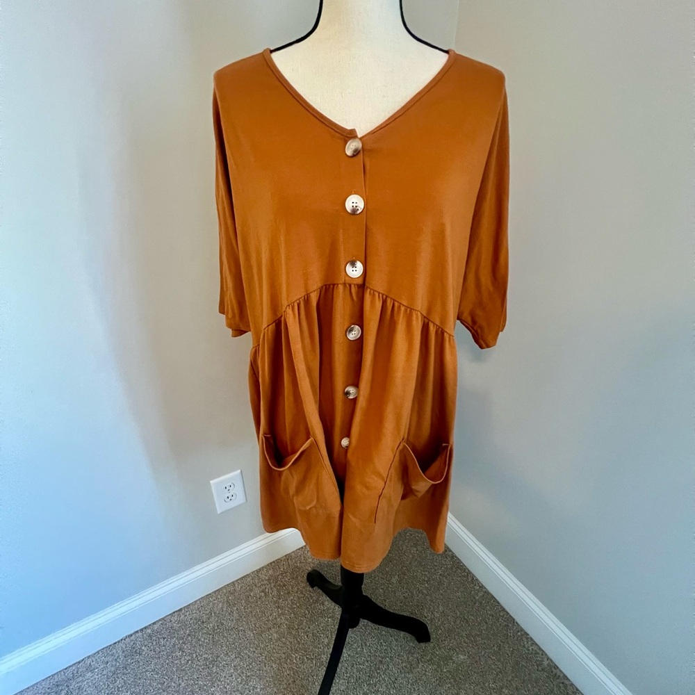 Button-Down Top in Rusty Orange